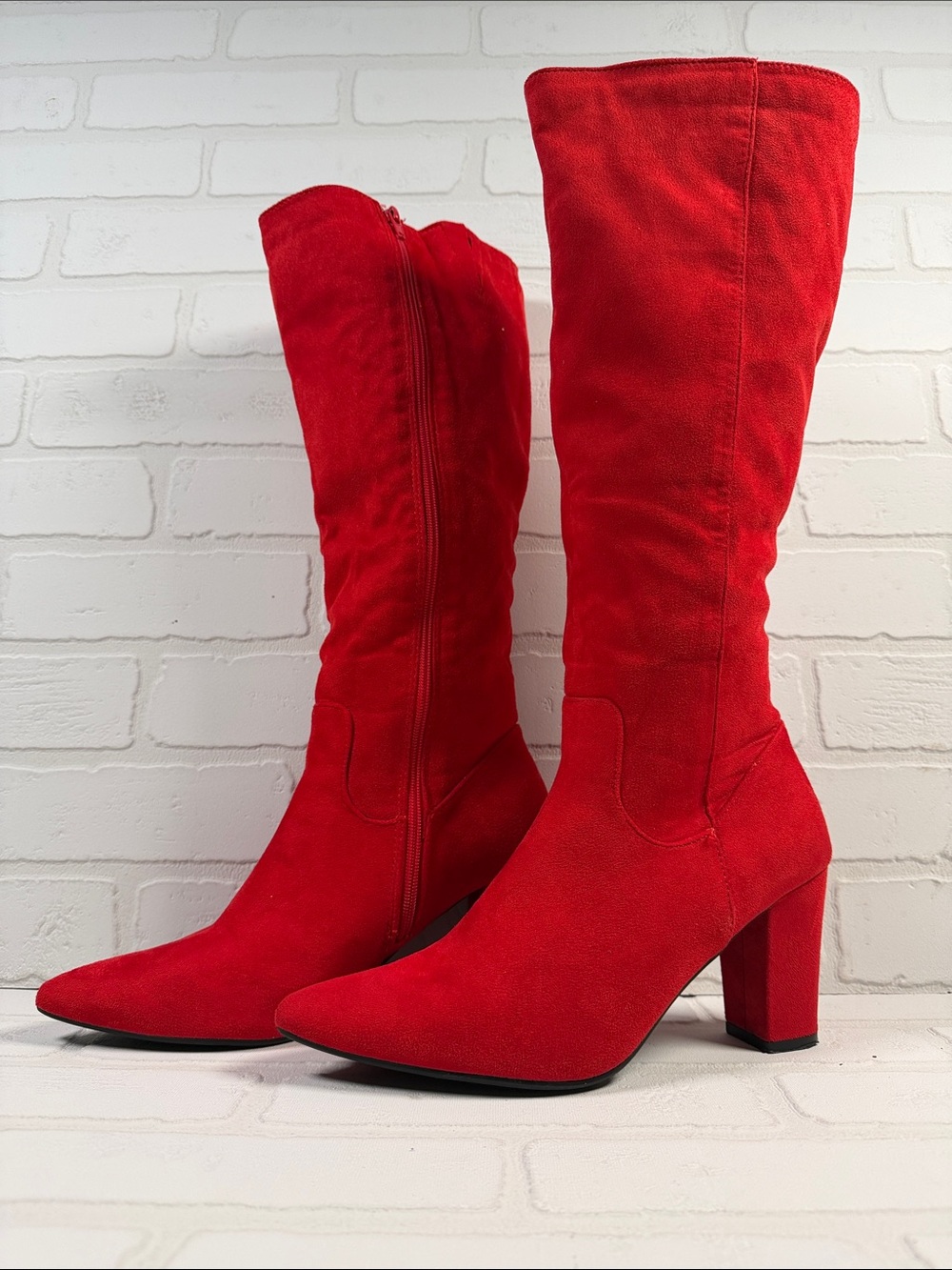 Red Suede Knee-High Block Heel Boots Rouge Size 9 No Box